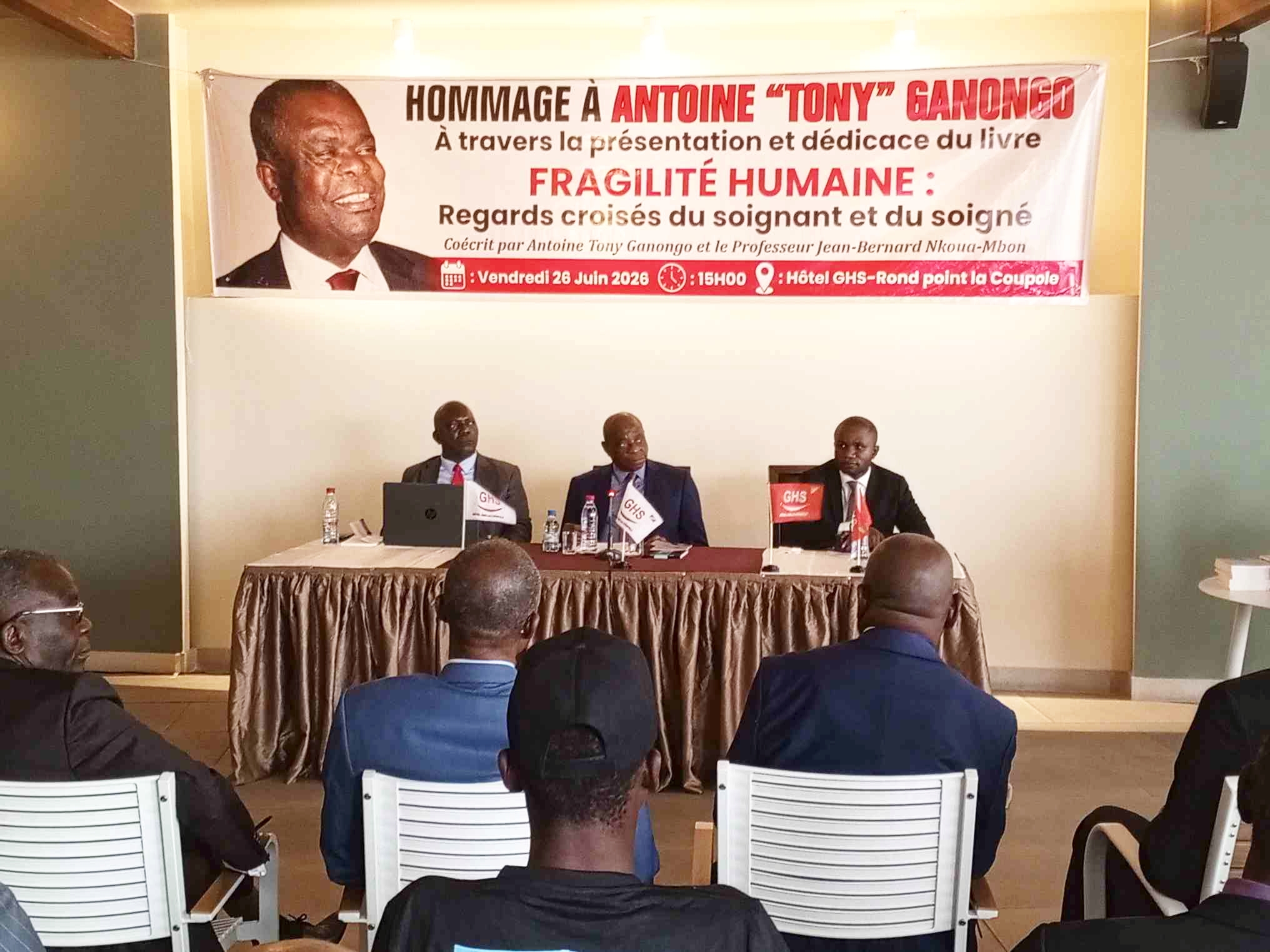 LA FRAGILITÉ HUMAINE : JEAN-BERNARD NKOUA-MBON ET ANTOINE GANONGO RÉINVENTENT LE REGARD SUR LE SOIN ET LA DIGNITÉ HUMAINE