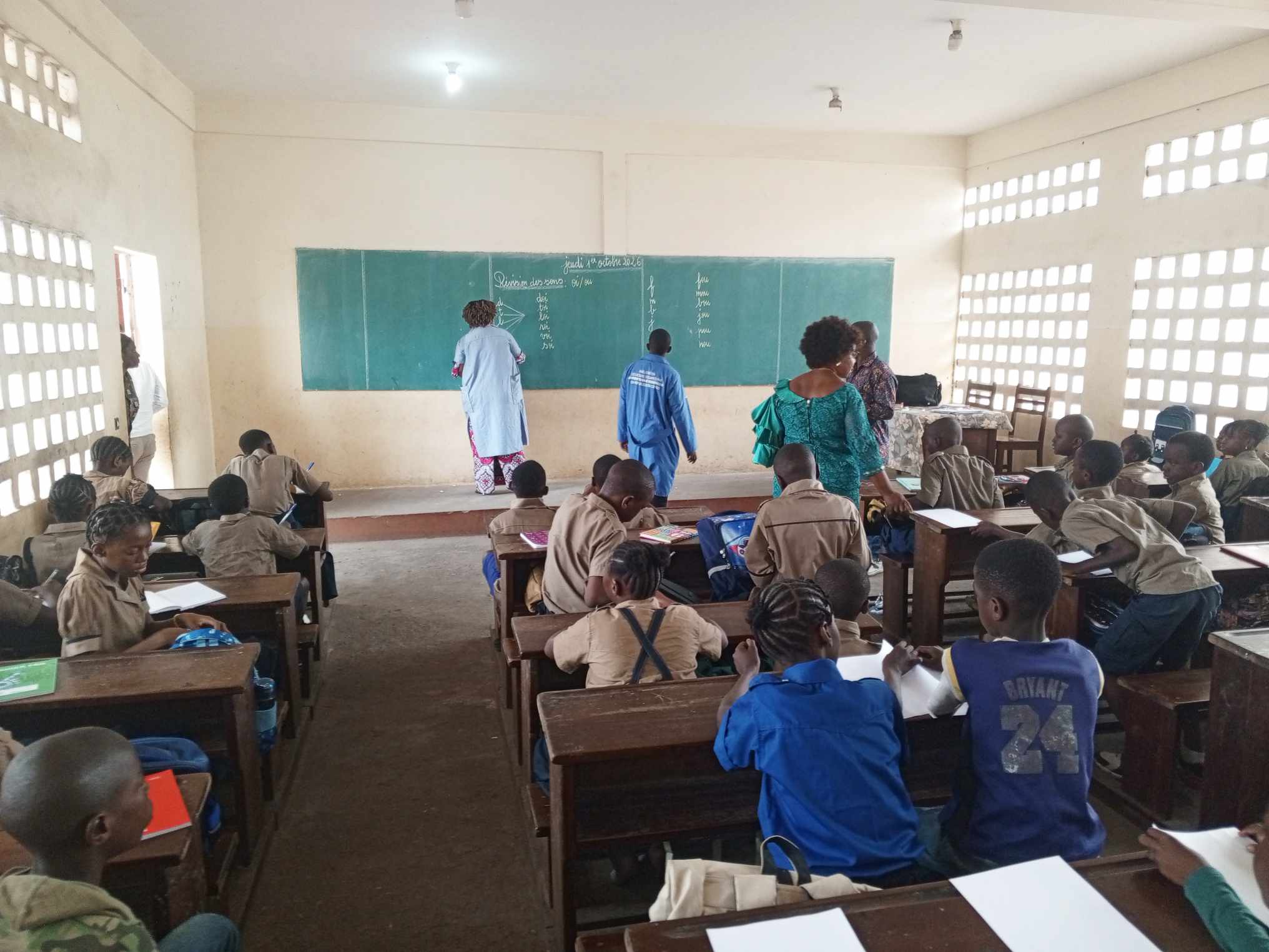 ÉCOLE AU CONGO : LA RENTRÉE 2026-2027 RÉVÈLE LES PREMIERS DÉFIS DES RÉFORMES