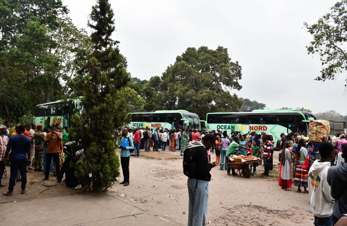 LYCÉES INTERDÉPARTEMENTAUX : LES ÉLÈVES PRENNENT LA ROUTE POUR UNE NOUVELLE ANNÉE SCOLAIRE AU CONGO
