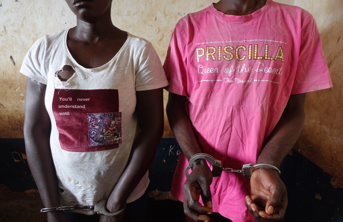 UN COUPLE INTERPELLE POUR DETENTION ET TRAFIC D’UN BEBE MANDRILL VIVANT A NKAYI
